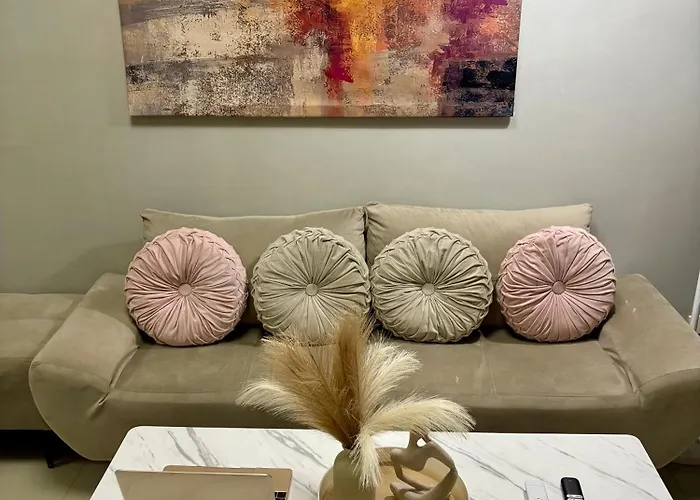 Apartment Comfy Cozy Staycation Manila